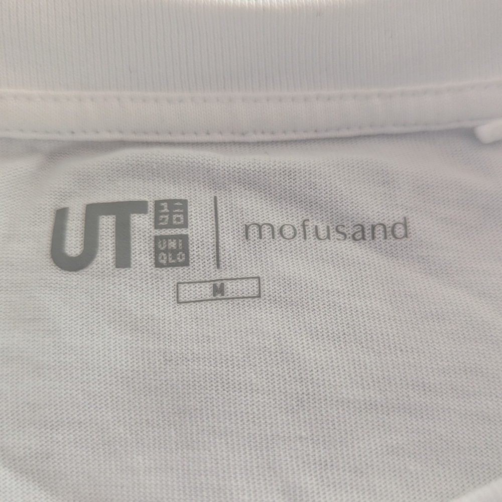 Uniqlo 3 Pack Short Sleeve T-shirt. Size M. - Picture 5 of 5